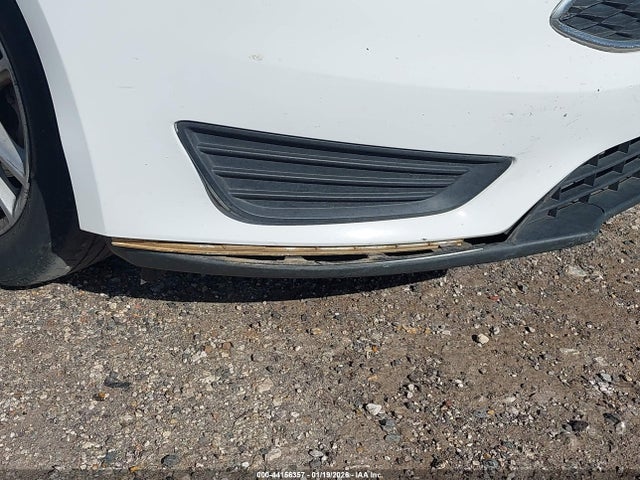 1FADP3F21HL295584 Ford FOCUS SE