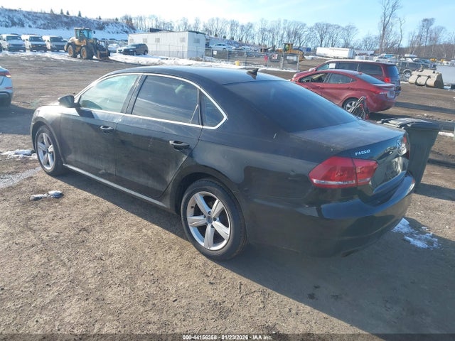 2014 VOLKSWAGEN PASSAT 1VWAT7A39EC047267 Photo 2