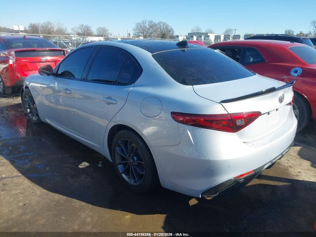 2021 ALFA ROMEO GIULIA ZARFAMBN8M7647580 Photo 2