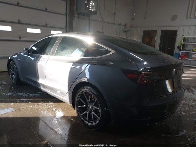 2018 TESLA MODEL 3 5YJ3E1EA4JF158835 Photo 2