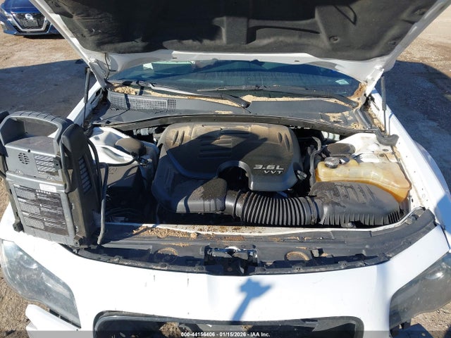 Продаж на аукціоні авто 2019 Chrysler 300, vin: 2C3CCABG8KH564857, номер лоту: 44156406