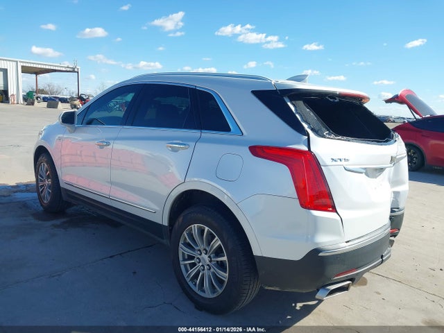 2019 CADILLAC XT5 1GYKNCRS5KZ212806 Photo 2