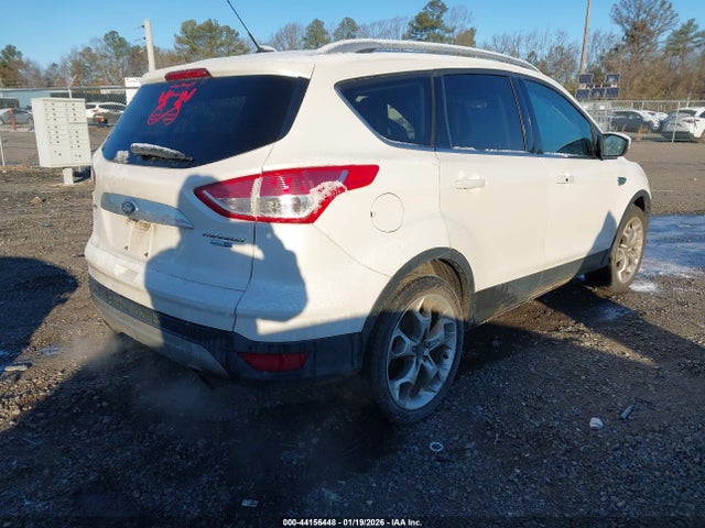 1FMCU9J92EUE19269 Ford Escape Titanium