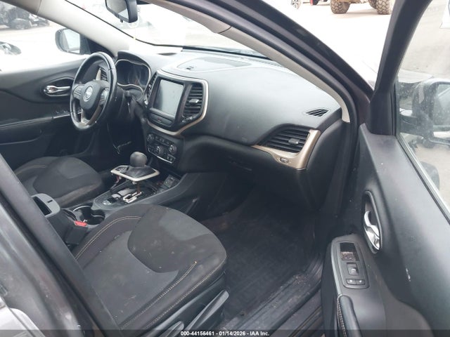 2016 Jeep Cherokee Latitude მანქანა იყიდება აუქციონზე, vin: 1C4PJLCSXGW302994, აუქციონის ნომერი: 44156461