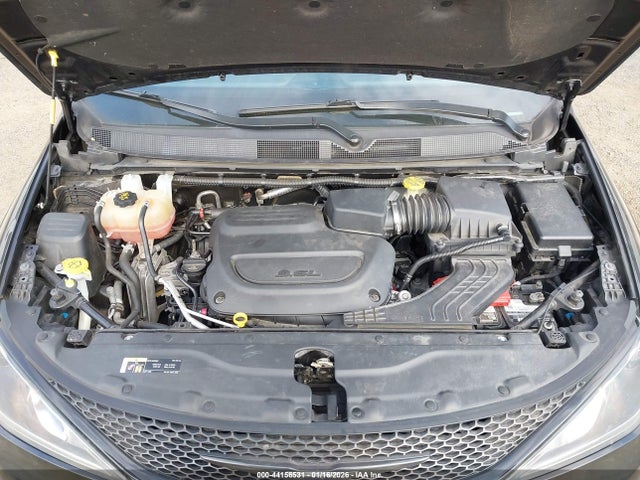 Продаж на аукціоні авто 2020 Chrysler Pacifica Touring, vin: 2C4RC1FG6LR147748, номер лоту: 44156531