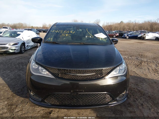 Продаж на аукціоні авто 2020 Chrysler Pacifica Touring, vin: 2C4RC1FG6LR147748, номер лоту: 44156531