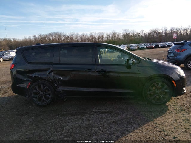 Продаж на аукціоні авто 2020 Chrysler Pacifica Touring, vin: 2C4RC1FG6LR147748, номер лоту: 44156531