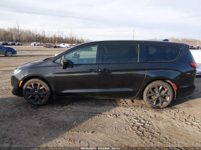 Продаж на аукціоні авто 2020 Chrysler Pacifica Touring, vin: 2C4RC1FG6LR147748, номер лоту: 44156531