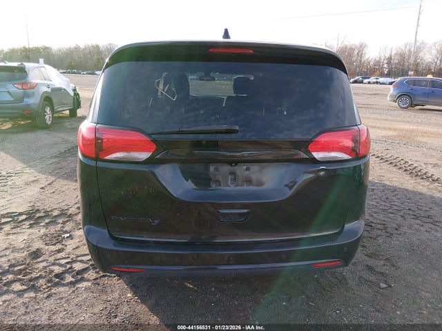 Продаж на аукціоні авто 2020 Chrysler Pacifica Touring, vin: 2C4RC1FG6LR147748, номер лоту: 44156531