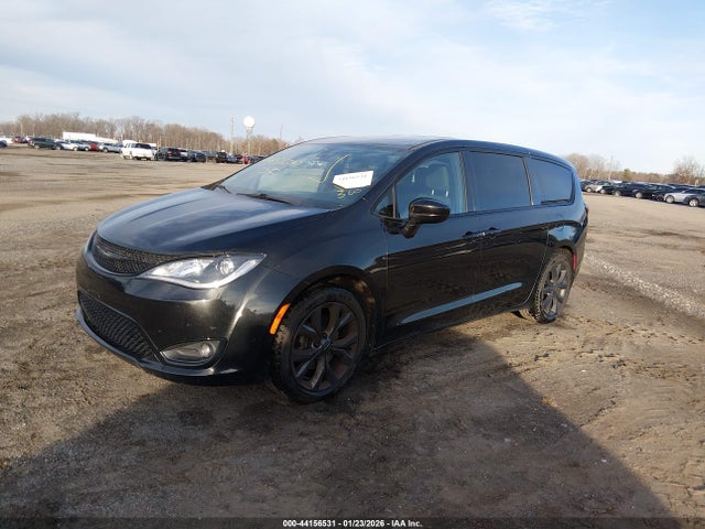 Продаж на аукціоні авто 2020 Chrysler Pacifica Touring, vin: 2C4RC1FG6LR147748, номер лоту: 44156531