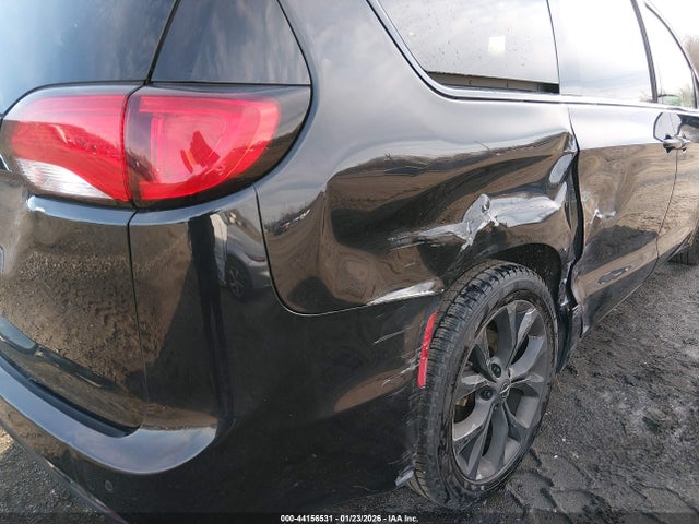 Продаж на аукціоні авто 2020 Chrysler Pacifica Touring, vin: 2C4RC1FG6LR147748, номер лоту: 44156531