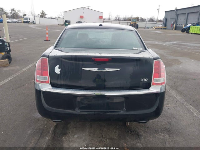 Chrysler 300 2014 2C3CCAAG8EH276083 Image 16