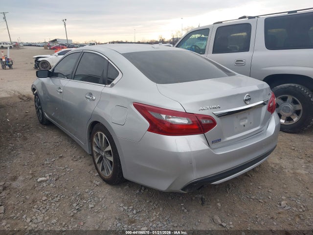 2018 NISSAN ALTIMA 1N4AL3AP7JC185212 Photo 2