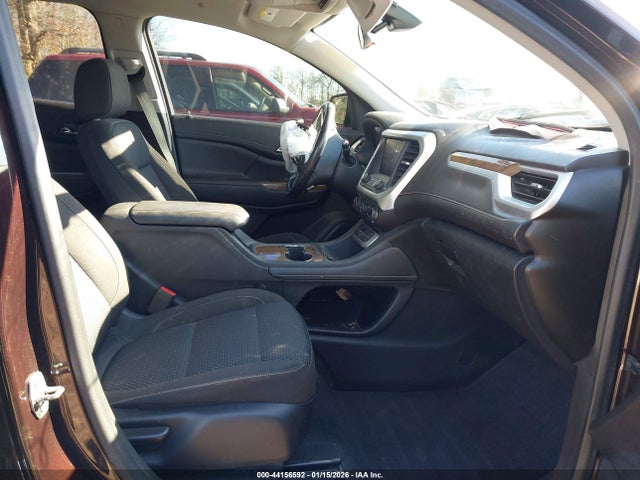 44156592 :رقم المزاد ، 1GKKNKLA9LZ204617 vin ، 2020 Gmc Acadia Sle مزاد بيع