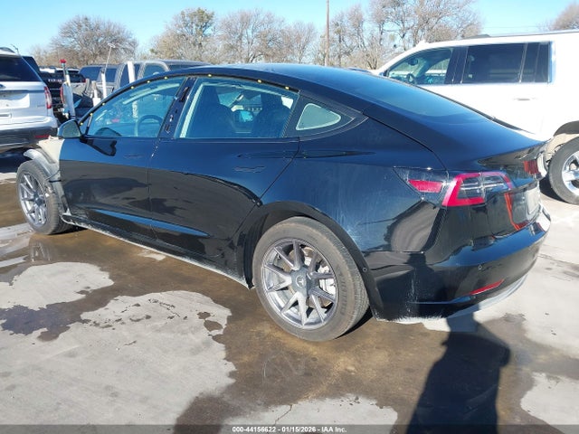 2021 TESLA MODEL 3 5YJ3E1EB2MF061033 Photo 2