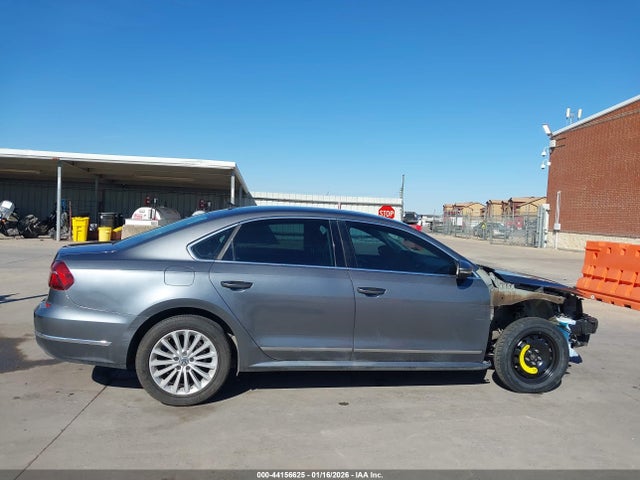 2017 Volkswagen Passat 1.8t Se მანქანა იყიდება აუქციონზე, vin: 1VWBT7A32HC023255, აუქციონის ნომერი: 44156625