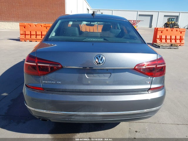 2017 Volkswagen Passat 1.8t Se მანქანა იყიდება აუქციონზე, vin: 1VWBT7A32HC023255, აუქციონის ნომერი: 44156625