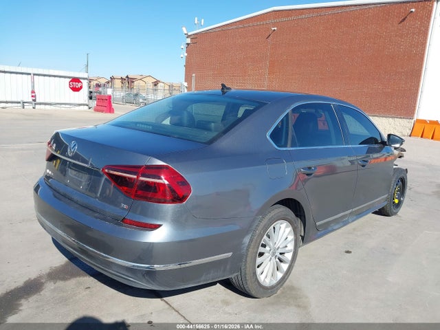 2017 Volkswagen Passat 1.8t Se მანქანა იყიდება აუქციონზე, vin: 1VWBT7A32HC023255, აუქციონის ნომერი: 44156625