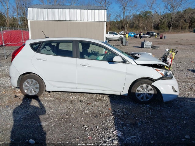KMHCT5AE2HU356977 Hyundai ACCENT SE