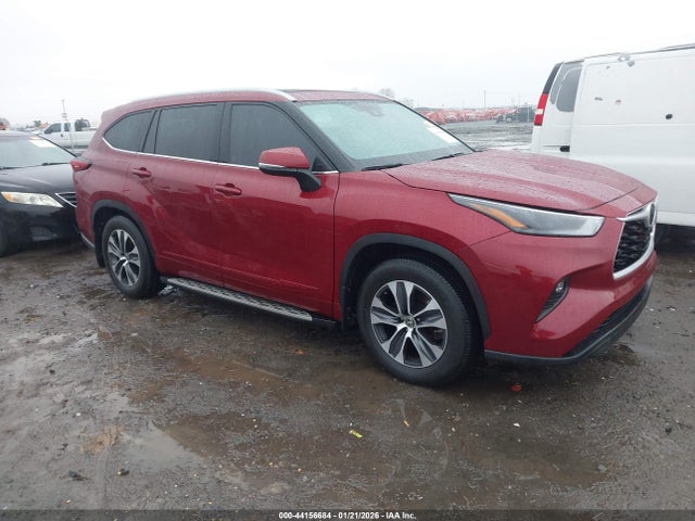 2022 TOYOTA HIGHLANDER 5TDGZRAHXNS138663 Photo 0