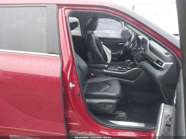 2022 TOYOTA HIGHLANDER 5TDGZRAHXNS138663 Photo 4