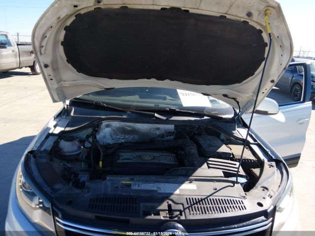 2017 VOLKSWAGEN TIGUAN WVGVV7AX4HW500436 Photo 9