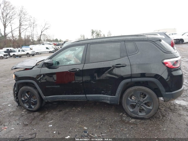 44156821 :رقم المزاد ، 3C4NJDBB6MT579853 vin ، 2021 Jeep Compass Altitude 4x4 مزاد بيع
