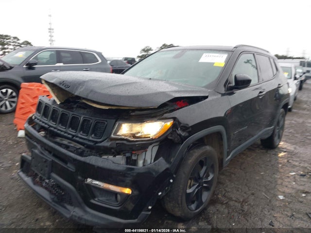 44156821 :رقم المزاد ، 3C4NJDBB6MT579853 vin ، 2021 Jeep Compass Altitude 4x4 مزاد بيع