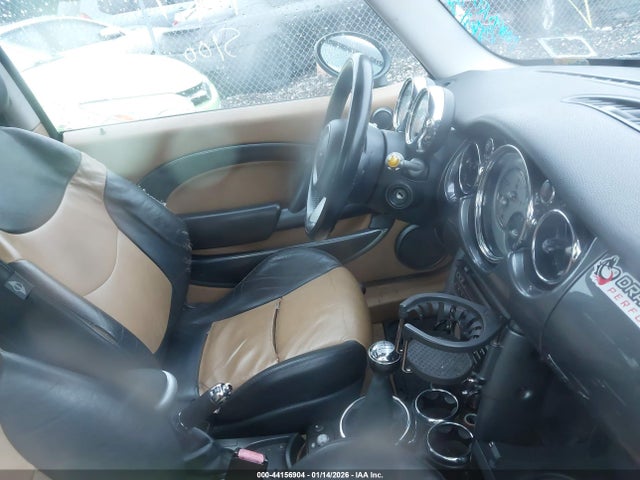 2006 MINI COOPER S WMWRE33516TL17436 Photo 4