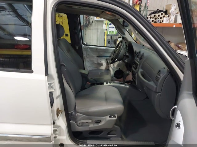 2005 JEEP LIBERTY 1J4GL58K75W572478 Photo 4