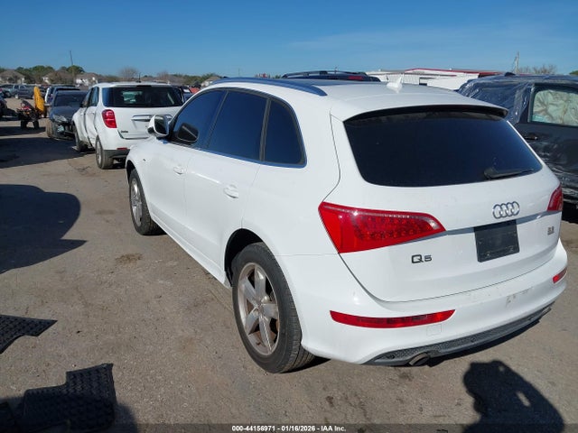2012 AUDI Q5 WA1DKAFP1CA011782 Photo 2