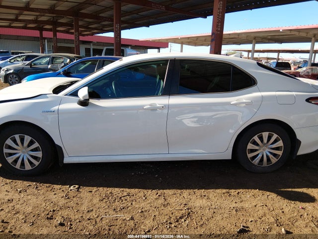 4T1B31HKXKU517826 Toyota Camry Hybrid Le