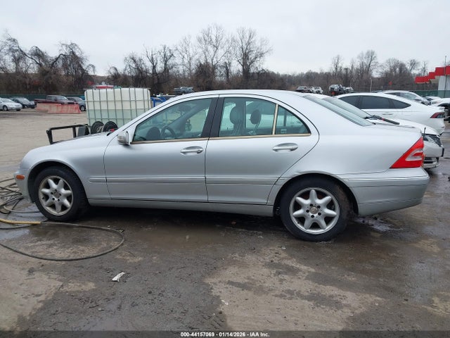 2001 Mercedes-benz C 240 მანქანა იყიდება აუქციონზე, vin: WDBRF61J21F090331, აუქციონის ნომერი: 44157069