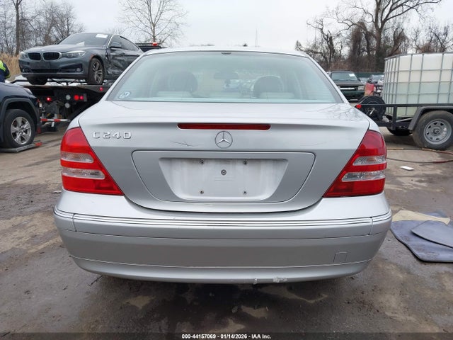 2001 Mercedes-benz C 240 მანქანა იყიდება აუქციონზე, vin: WDBRF61J21F090331, აუქციონის ნომერი: 44157069