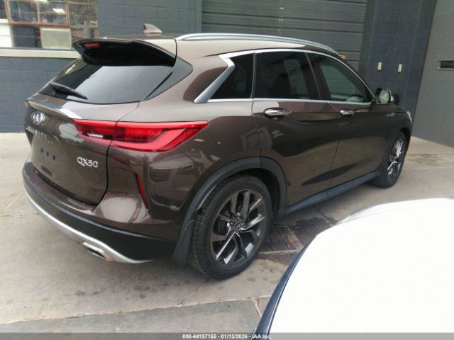 2019 INFINITI QX50 3PCAJ5M37KF104802 Photo 3