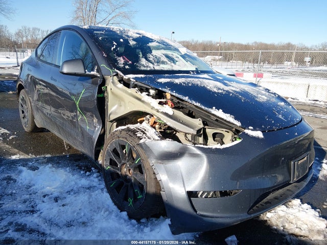 2023 TESLA MODEL Y 7SAYGDEE7PA023071 Photo 0