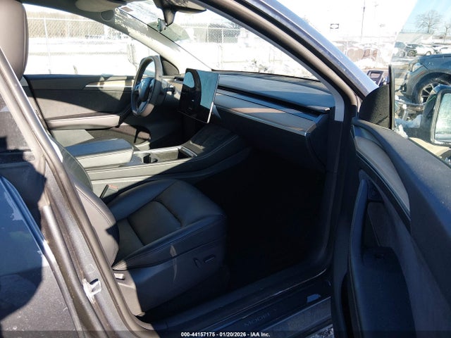 2023 TESLA MODEL Y 7SAYGDEE7PA023071 Photo 4