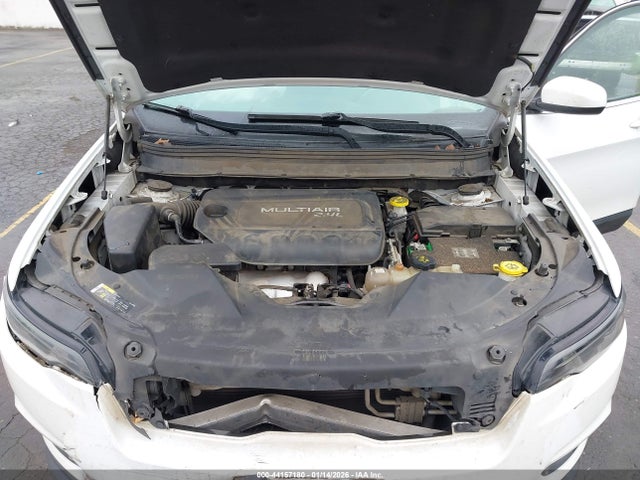 1C4PJMLB0KD213171 Jeep Cherokee Latitude Plus 4x4