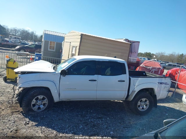 Toyota Tacoma Base V6 2015 3TMLU4EN4FM193594 Image 15