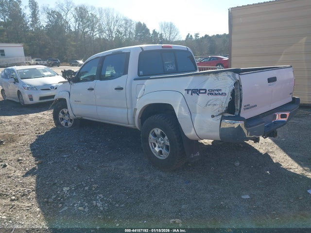 Toyota Tacoma Base V6 2015 3TMLU4EN4FM193594 Image 3