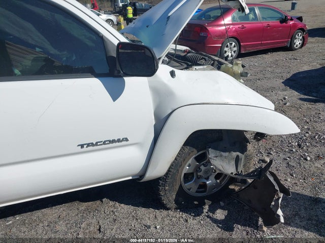 Toyota Tacoma Base V6 2015 3TMLU4EN4FM193594 Image 6
