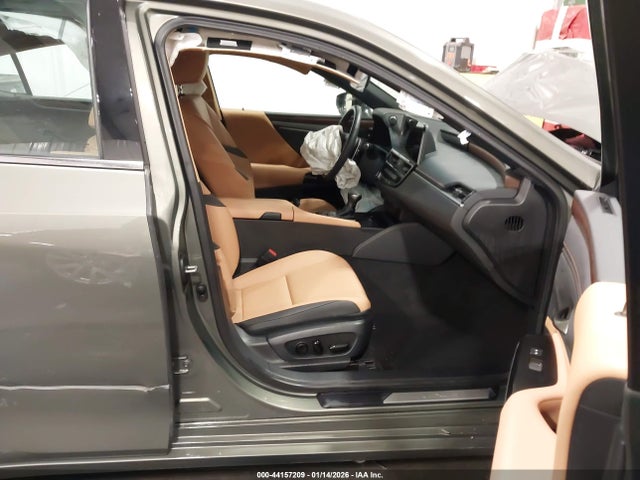 44157209 :رقم المزاد ، 58ADZ1B12SU208433 vin ، 2025 Lexus Es 350 مزاد بيع