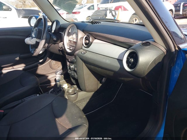 2012 MINI COOPER WMWSU3C55CT257435 Photo 4