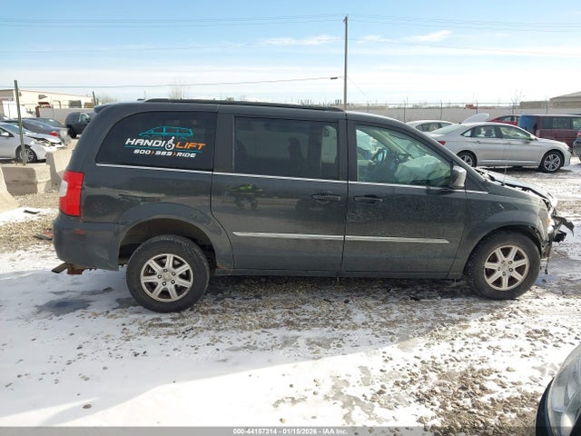 2012 Chrysler Town & Country Touring მანქანა იყიდება აუქციონზე, vin: 2C4RC1BG5CR127111, აუქციონის ნომერი: 44157314