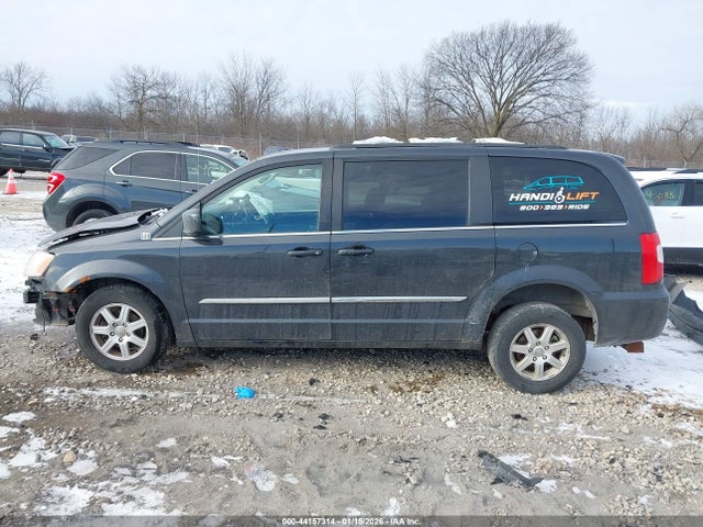 2012 Chrysler Town & Country Touring მანქანა იყიდება აუქციონზე, vin: 2C4RC1BG5CR127111, აუქციონის ნომერი: 44157314
