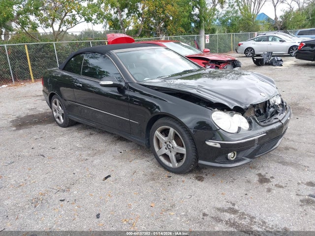 2007 MERCEDES-BENZ CLK 550 WDBTK72F47T080136