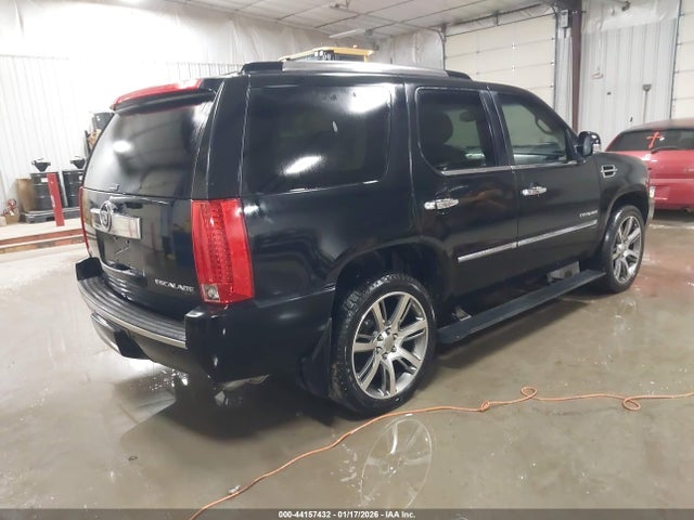 2011 CADILLAC ESCALADE 1GYS4CEF3BR398938 Photo 3