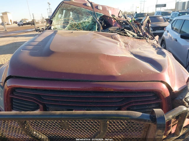 44157514 :رقم المزاد ، 3C6UR5FL0JG315147 vin ، 2018 Ram 2500 Laramie  4x4 6'4 Box مزاد بيع