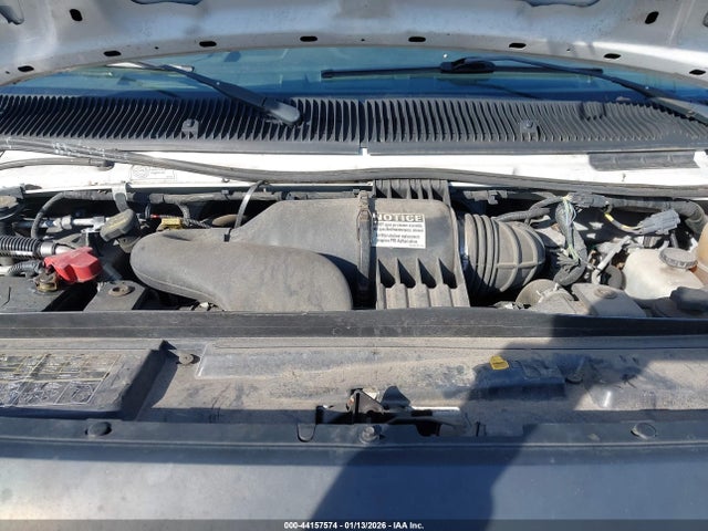 44157574 :رقم المزاد ، 1FDWE3FL3FDA22375 vin ، 2015 Ford E-350 Cutaway مزاد بيع