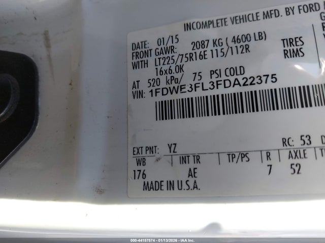 44157574 :رقم المزاد ، 1FDWE3FL3FDA22375 vin ، 2015 Ford E-350 Cutaway مزاد بيع